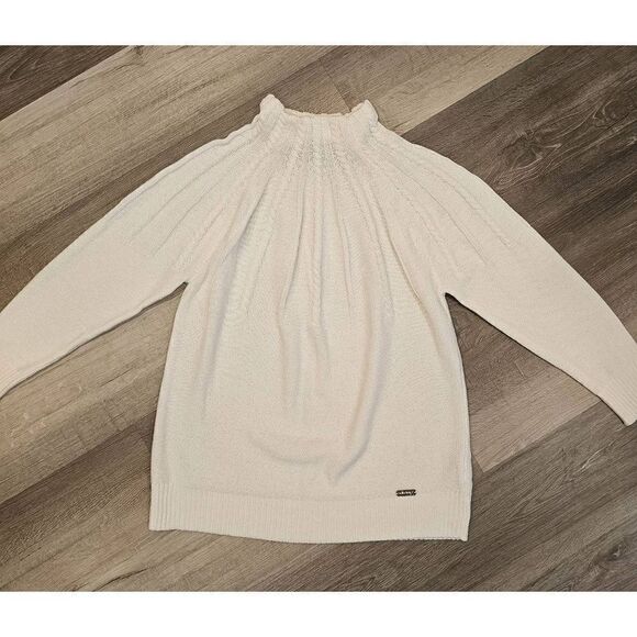 Collection L White Knit Women's Turtleneck Sweater size 12 - Picture 1 of 10